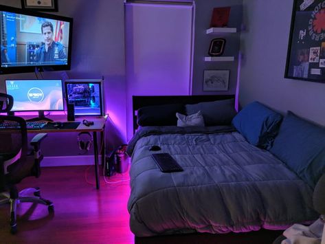For a rainy night in, nothing beats being in my cozy room! - 9GAG Bilik Tidur Kecil, Gamer Bedroom, Bilik Idaman, Small Game Rooms, Chill Room, Boy Bedroom Design, Bilik Tidur, Bedroom Setup, Gaming Room Setup
