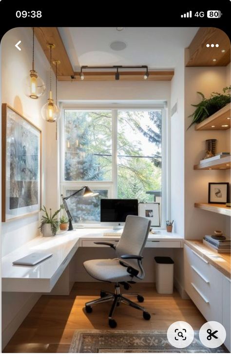 Small Office Home Office Design, Wall Colour With Wooden Furniture, Built In Corner Desk Home Office, Office Desk In Front Of Window, Office Ideas With Bookshelves, Day Bed Decor Ideas, Wall Home Office Ideas, Built In Study Desk, Corner Home Office Ideas