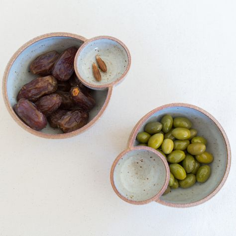 ceramic food bowls with olives or dates nuts with shells Dipping Bowls Ceramic, Ceramic Olive Dish, Chip And Dip Bowl Pottery, Olive Plates, Ceramics Dishes, Ceramica Artistica Ideas, Ceramics Bowls, Ceramic Food, Beginner Pottery