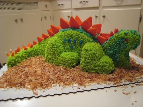 3d Dinosaur Birthday Cake : 5 Steps (with Pictures) - Instructables Cake, Cakes Frosting, Dinosaur Birthday Cake, 3d Dinosaur, Dinosaur Birthday Cakes, Dinosaur Birthday, Round Cakes, Frosting, Birthday Cake