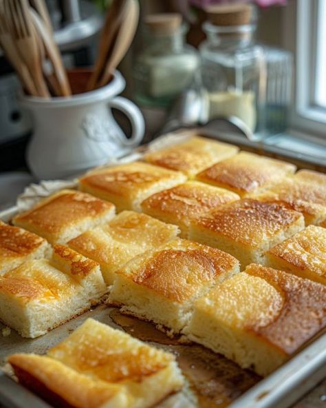 Cheesy, Creamy Cornbread Casserole Ingredients 1 can cream style corn 1 can whole kernel corn, drained, save ½ of the liquid 1 cup sour cream 8 ounces Cheddar Cheese, freshly shredded 1 pkg cornbread mix, dry 2 large eggs Instructions FIRST STEP: Preheat your oven to 375* Lightly spray a 9×13 baking pan SECOND STEP: […] Essen, Louisiana Breakfast, Cheap Breakfast, Sheet Pan Pancakes, Pan Pancakes, Breakfast Sweets, Grilled Cheese Recipes, Homemade Pancakes, Delish Recipes