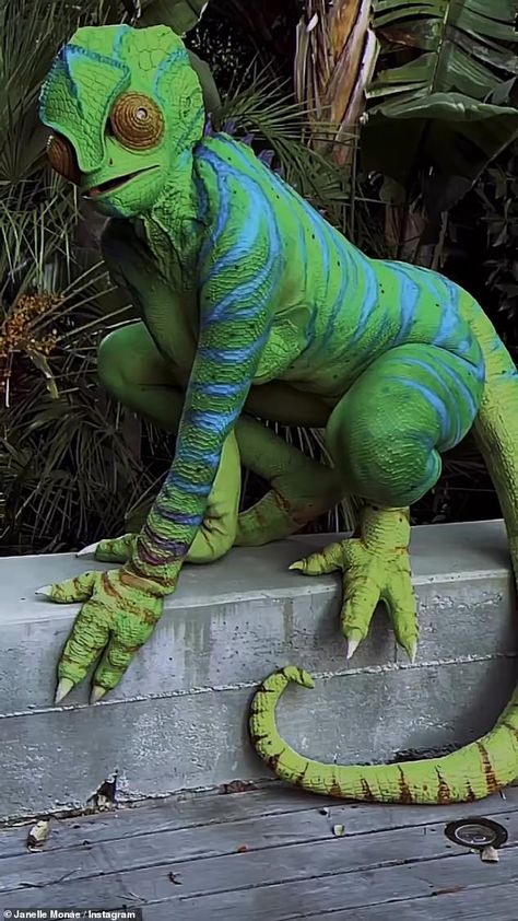 Wow! Janelle, 37, stole the limelight by dressing up as a chameleon in an incredible full-body transformation costume Transformation Costume, Worm Costume, Chameleon Costume, Spring Character, Lizard Costume, Crocodile Costume, Peacock Halloween, Queen Of Halloween, Red Worms