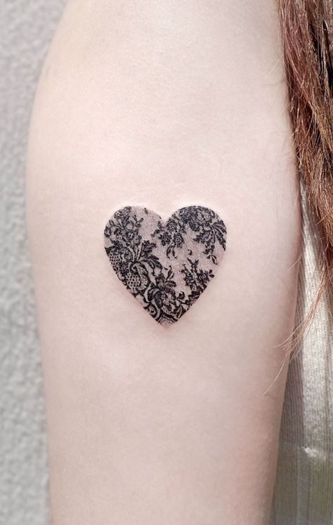 Lacy Heart Tattoo, Lace Heart Tattoo, Dainty Tats, Lace Tattoo Heart, Victorian Style Tattoos, Wanderlust Tattoos, Black Lace Tattoo, Hart Tattoo, Victorian Tattoo