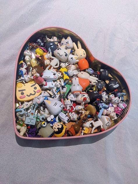 Sanrio Mini Figures, Toro Inoue Keychain, Sanrio Trinkets, Gotochi Charms, Hello Kitty Gotochi, Sanrio Figures, Mini Trinkets, Hello Kitty Charms, Cute Figures