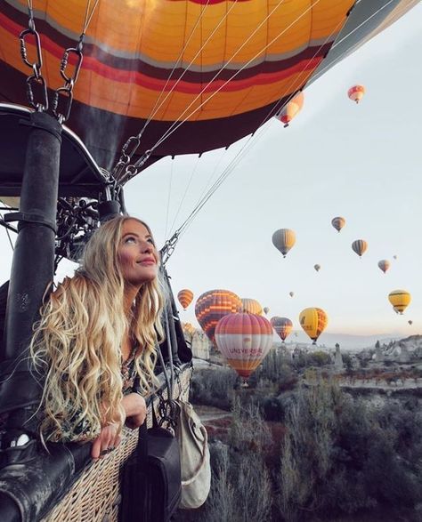 hot air balloons Balloon Pictures, Turkey Travel, Lightroom Mobile, Travel Goals, Wanderlust Travel, Travel Inspo, Oh The Places Youll Go, Hot Air Balloon, The Store