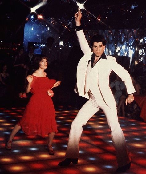 Tony Manero, Light Up Dance Floor, Disco Floor, Disco Aesthetic, 70s Disco Party, Disco 70s, Musica Disco, 80s Disco, Dance Contest