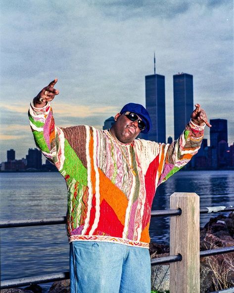 Tumblr, Notorious Big Poster, Biggie Smalls Art, 2pac And Biggie, Coogi Sweaters, 90s Rappers Aesthetic, Rappers Aesthetic, 90s Artists, 90s Rappers