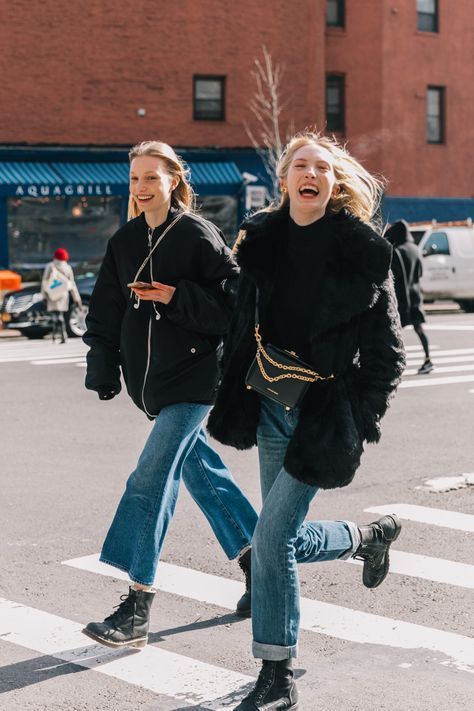 “The flood is over and the land is dry, why are you wearing your pants so high?”  This season, boots are getting the recognition they deserve with high-water pants on trend.  Cropped denim and slacks are comfortable and versatile.  You can wear them to work or window shopping.  Here’s how we’re doing it for Fall (and well into 2019). High-Water … Doc Martens, Collage Vintage, Trendy Swimwear, Looks Street Style, Outfit Trends, Street Style Winter, 가을 패션, Cropped Denim, Mode Inspiration