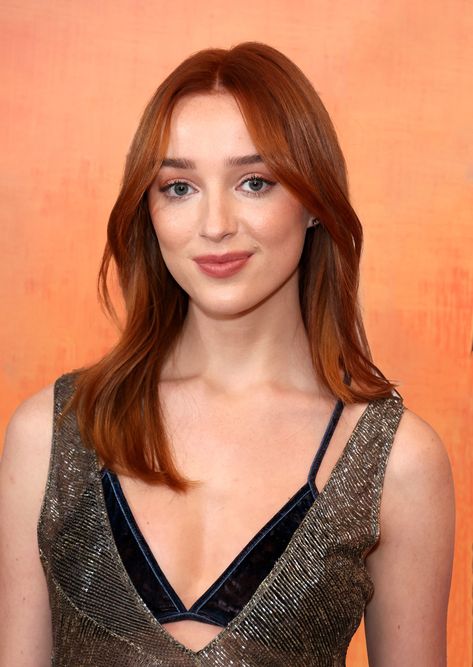 Balayage, Dark Ginger Hair, Red Hair Celebrities, Copper Hair Dark, Red Copper Hair Color, Red Hair Inspo, Ginger Hair Color, Copper Hair Color, Hair Color Auburn