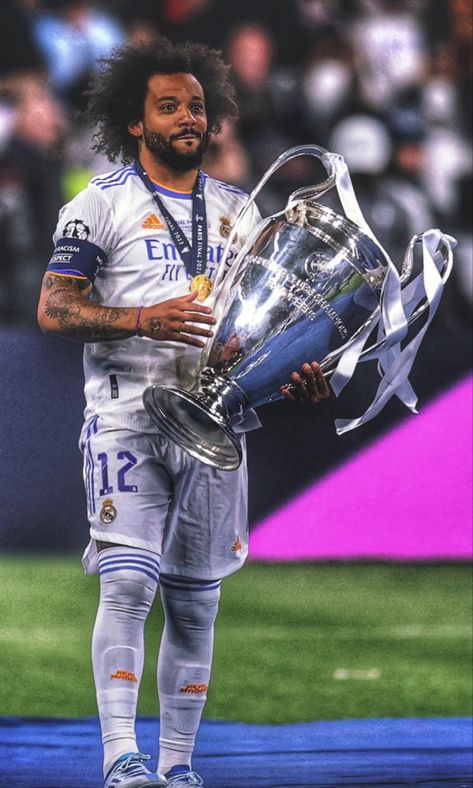 Marcelo Wallpaper, Real Madrid Pfp, Ucl Trophy, Champions League Poster, Real Madrid Pictures, Real Madrid Win, Real Madrid Photos, Real Madrid Champions League, Liverpool Premier League