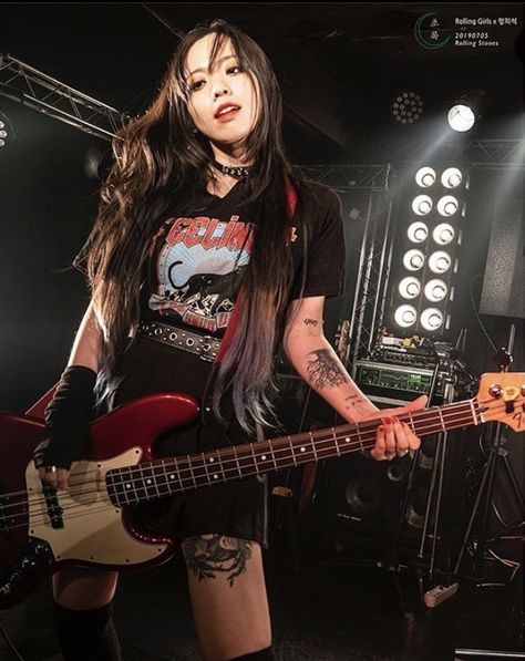 ‏ً on Twitter: "kim arem from rolling quartz...i have a thing for bassists… " Rock Band Outfits, Girls Rockstar, Rolling Quartz, Rockstar Aesthetic, Rock Aesthetic, Band Outfits, Rock Girl, Guitar Girl, Female Guitarist