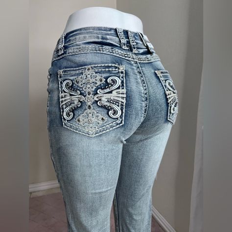 Does Have A Slight Stretch But Would Recommend Sizing Up. Gruge Jeans, Jeans With Jewels On Back Pockets, Cute Jeans With Designs, Bejeweled Jeans Y2k, Cute Jeans Embroidery, Bootcut Jeans Mexican, Cute Bootcut Jeans, Y2k Bootcut Jeans Outfit, Thong Outfits Jeans