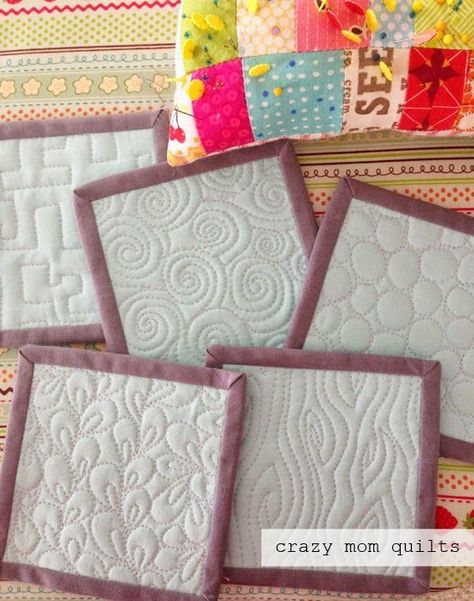 Free Motion Quilting For Beginners (and those who think they can't) | crazy mom quilts | Bloglovin’ Quilting Designs For Beginners, Free Motion Quilting For Beginners, Free Motion Pattern, Free Motion Designs, Free Motion Quilting Patterns, Freemotion Quilting, Machine Quilting Patterns, Diy Broderie, Textil Design