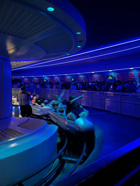 Disney World Rides Aesthetic, Disney Ride Aesthetic, Disney World Nostalgia, Disney Worker Aesthetic, Orlando Florida Disney World, Tomorrowland Disney World, Disney Rides Aesthetic, Space Mountain Disney World, Space Mountain Aesthetic