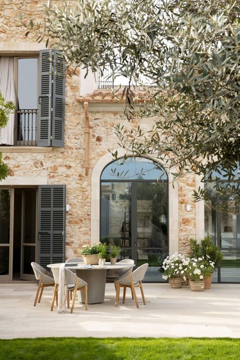 French Stone House, Deck Flooring, Sweet Home Design, Country Modern Home, Window Architecture, Old Stone Houses, French Style Homes, Mediterranean Style Homes, Modern Rustic Homes