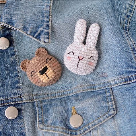 Small Crochet Gifts, Crochet Brooch, Crochet Patron, Bunny And Bear, Kawaii Crochet, Crochet Teddy, Easter Crochet, Crochet Bear, Crochet Applique