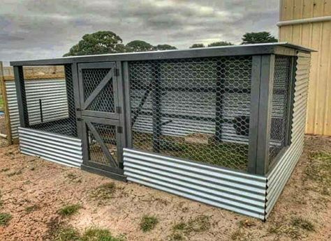 Chicken cap | Backyard chicken coop plans, Chicken barn, Chicken shed Chicken Coop Designs Diy, Landscaping Entrance, Reban Ayam, Poultry Farm Design, Chicken Shed, Cute Chicken Coops, Chicken Coop Garden, Chicken Barn, Garden Fence Art