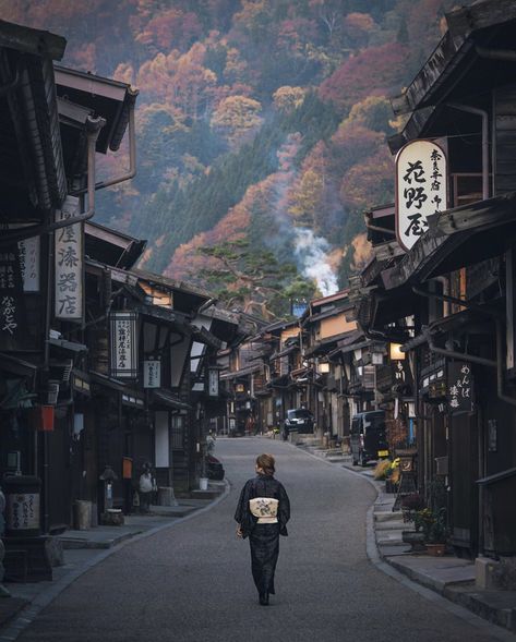 Japan Destinations, Japan Travel Outfit, Japan Lifestyle, Anakin Vader, Japan Vacation, Japanese Lifestyle, Japan Travel Tips, Japan Photography, Japan Aesthetic