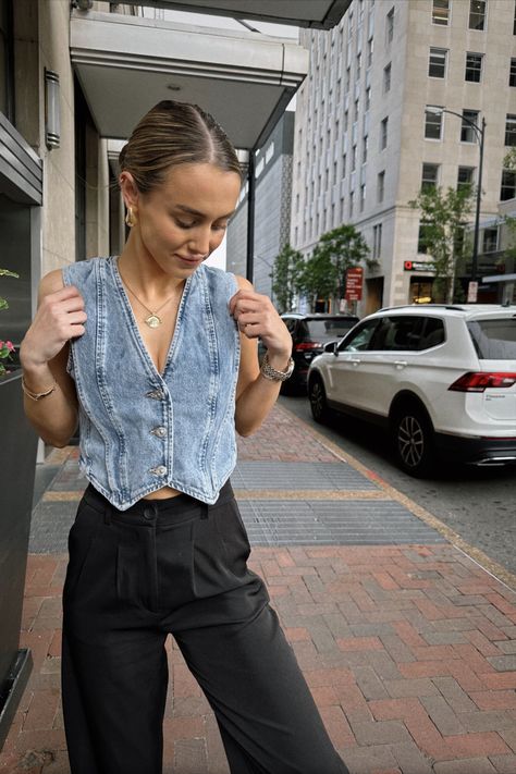 Denim Waistcoat Outfit Woman, Gilet Outfit Women, Waistcoat Outfit Women, Jean Vest Outfits, Gilet Outfit, Denim Vest Outfit, Waistcoat Outfit, Vest Outfits For Women, Denim Waistcoat