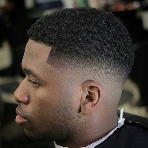 Black Fade Haircut, Low Fade Haircut Men's, Black Man Haircut Fade, Afro Haircut, Low Cut Hairstyles, Low Haircuts, Trend Hairstyle, Fade Haircut Styles, Black Boys Haircuts