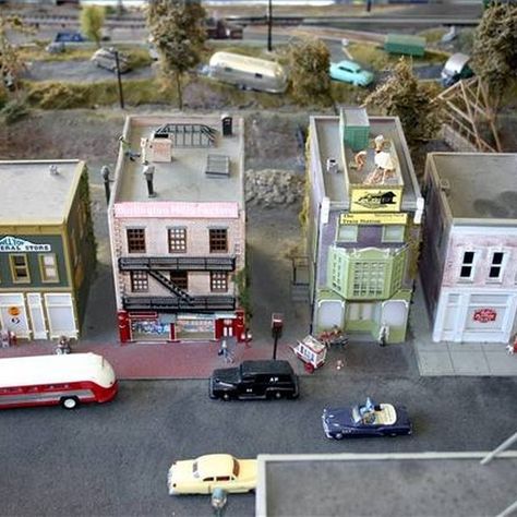 A miniature town is sometimes used for train dioramas. Miniature Town, Village Miniature, Model Village, Scale Model Building, Model City, Train Miniature, Making A Model, Model Town, Model Train Sets