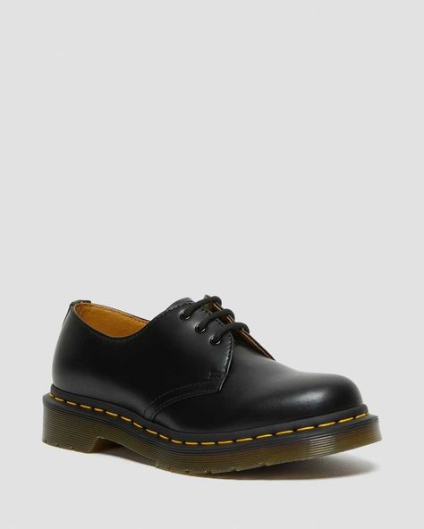 Dr. Martens 1461 W Smooth Shoes for Women in Oxford Black Doc Martens Oxfords, Doc Martens 1461, Dr Martens Chelsea, Shoes Dr Martens, Dr Martens 1461, Black Dr Martens, Dr Martens Womens, Dr Shoes, Leather Oxford Shoes