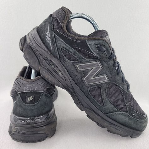 Black New Balance Shoes, Triple Black Shoes, Nb Sneakers, Black Shoes Sneakers, New Balance Mens, Mode Hipster, Shoe Wishlist, Funky Shoes, Mens Trendy Outfits