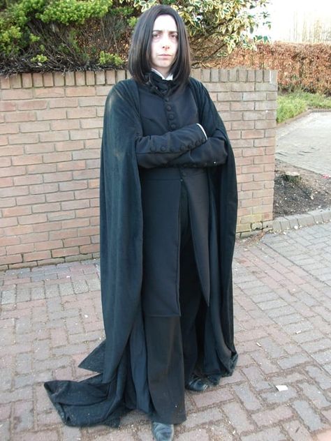 book Professor Snape Costume, Snape Costume Female, Harry Potter Costume Ideas Men, Harry Potter Witch Costume, Bookish Halloween Costumes, Snape Halloween Costume, Umbridge Costume, Severus Snape Costume, Harry Potter Party Costume