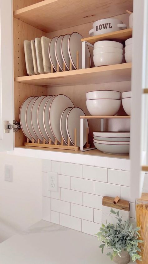 Dish Cabinet, Kabinet Dapur, House Organisation, تصميم للمنزل العصري, Kitchen Organization Diy, Home Organisation, Apartment Decor Inspiration, घर की सजावट, Kitchen Organizing