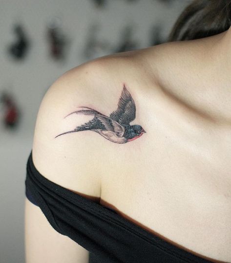 Swallow Tattoo by Tattooist Muha Arlo Tattoo, Women's Shoulder Tattoo, Bird Shoulder Tattoos, Model Tattoos, Swallow Bird Tattoos, Tattoo Amor, Bird Tattoos For Women, Vogel Tattoo, Small Bird Tattoo