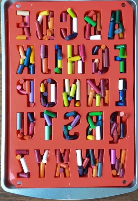 Balayage, Diy Alphabet Letters, Crayon Letters, Homemade Crayons, Melted Crayon Crafts, Alphabet Crayons, Crayon Molds, Crayon Letter, Rainbow Crayons