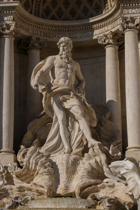 Greco Roman Statues, Ancient Rome Statues, Italy Statues, Male Sculpture, Roman Statues, Trevi Fountain Rome, Ancient Greek Sculpture, Statue Tattoo, Roman Statue