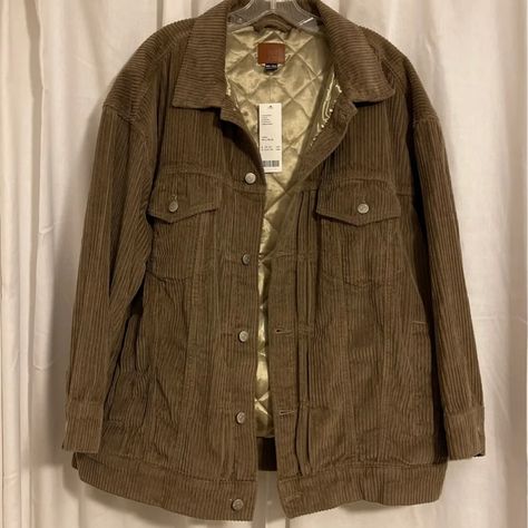 Uo Bdg Cord Jacket Nwt, Nbw Light Brown In Color Size M/L Oversized Thick Corduroy, Soft Clean Non Smoking Home Big Brown Jacket Outfit, Brown Jacket Aesthetic, Corduroy Jacket Aesthetic, Brown Vintage Jacket, Fame Outfits, Corduroy Jacket Outfit, Brown Jacket Outfit, Brown Jean Jacket, Red Corduroy Jacket