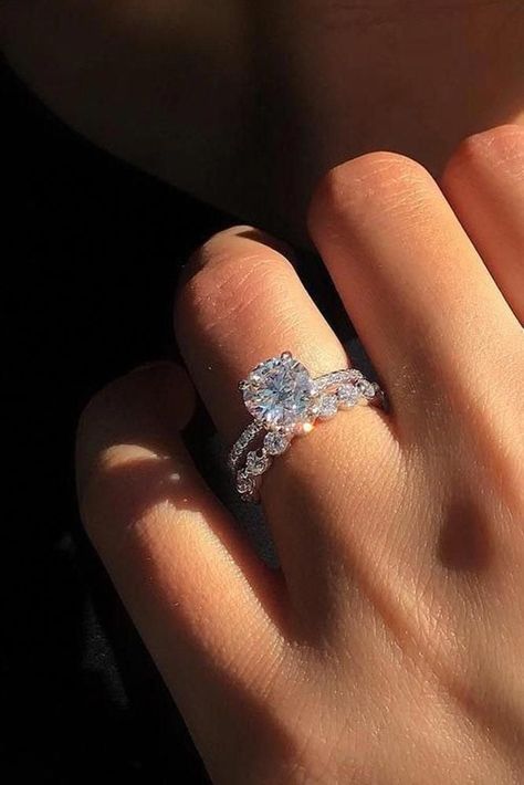 Beautiful Wedding Rings Diamonds, Wedding Rings Sets His And Hers, Most Beautiful Engagement Rings, Rose Gold Wedding Band Diamond, Big Wedding Rings, Elegant Wedding Rings, Engagement Ring Inspiration, Wedding Rings Round, Celtic Wedding Rings