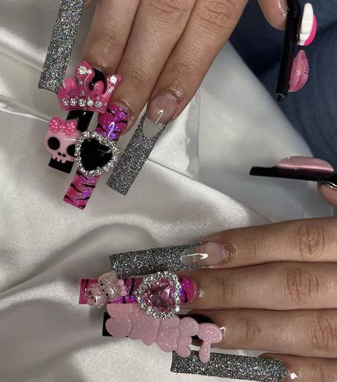 Extendo Nails, Nails With Charms, Nail Piercing, Nails Y2k, Sunflower Nails, Coffin Press On Nails, Y2k Nails, Trendy Nail, Long Square Acrylic Nails