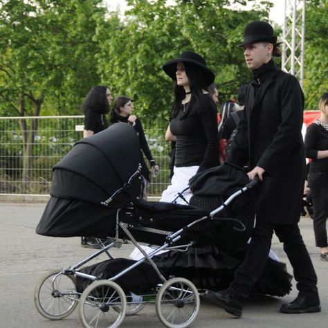 Gothic Family at WGT 2014 Gothic Ephemera, Gothic Family, Goth Family, Marla Singer, Gothic People, Modern Interior House, Modern Interior House Design, Interior House Design, Goth Baby