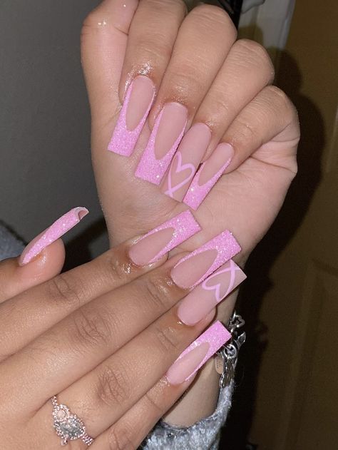 Pink  Collar    Color Nails Embellished   Beauty Tools Pink Acrylic Nail Designs, Sweet 16 Nails, Beginner Nail Designs, Fake Nail Tips, Pink Nail Colors, Vday Nails, Baby Rosa, Pink Glitter Nails, Light Pink Nails