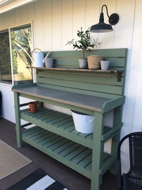 Potting Bench Ideas, Diy Potting Bench, Outdoor Potting Bench, Koti Diy, Potting Tables, Potting Table, Casa Country, Tables Diy, Potting Bench