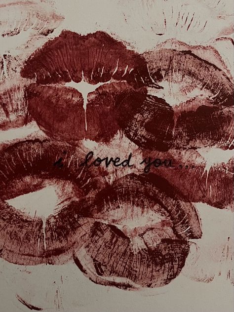 Aesthetic Wallpaper Stickers, Lipstick Kisses Aesthetic, Face Aesthetic Wallpaper, Aesthetic Kisses, Mirror Kisses, Cute Kisses, Cute Backgrounds Aesthetic, Kiss Aesthetic, Kisses Lipstick