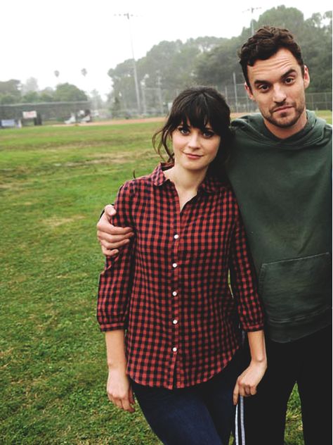 nick and jess xx Zooey Deschanel, Nick And Jess, Jake Johnson, Jessica Day, Nick Miller, Septième Art, Winter Mode, Famous Faces, Look At You