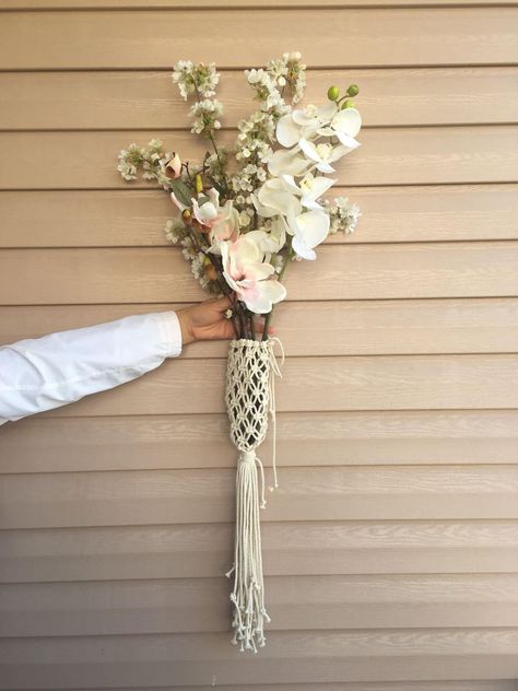 Macrame Flower Holder, Macrame Bouquet Wrap, Macrame Bouquet, Macrame Wedding Decor, Gift Macrame, Macrame Flower, Bride's Bouquet, Wedding Backdrops, Wedding Bouquets Bride