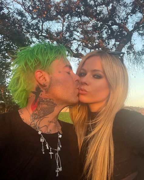 Avril Lavigne Gets Engaged to Mod Sun in Paris: 'The Day We Met I Knew You Were the One' Avril Lavigne And Modsun, Avril Lavigne, Mod Sun, The Best Damn Thing, Lucky In Love, Mtv Videos, Latest Albums, Pop Punk, Together Forever