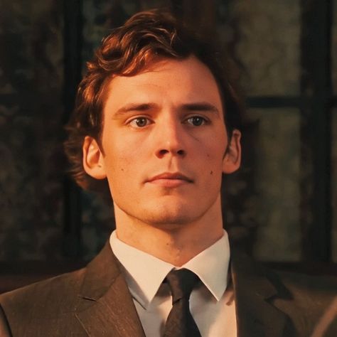 Sam Claflin, Will Traynor, Sam Claflin Finnick, Finnick Odair Sam Claflin, Hunger Games Finnick, Best Guitar Players, Finnick Odair, Platonic Relationship, Winchester Supernatural