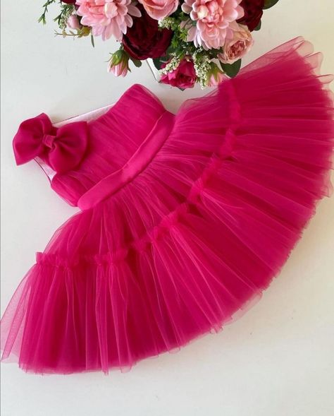 Baby Dress Wedding, Princess Frocks, Birthday Frocks, Baby Dress Diy, Frocks For Babies, Frocks For Kids, Hot Pink Top, Butterfly Net, Home Colour