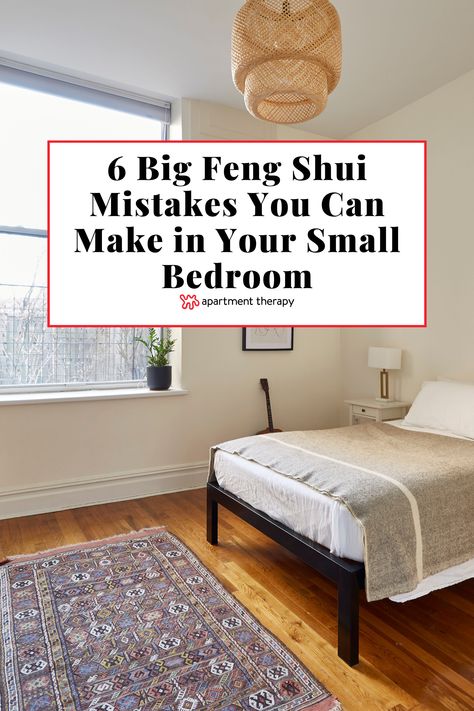 How do you get atmosphere just right in your small bedroom? Or rather, what shouldn't you do if you want to achieve that exceptional chi? I tapped two feng shui savants to share what you should never, ever do in your petite place, plus what to do instead. Rent Shui Bedroom, Bedroom Feng Shui Decoration, Best Layout For Small Bedroom, Rug Under Bed Small Room, Fung Shui Bedroom, Bedroom With Rug Ideas, Best Feng Shui Bedroom Layout, Fung Shway Bed Placement, Bedroom Small Rug
