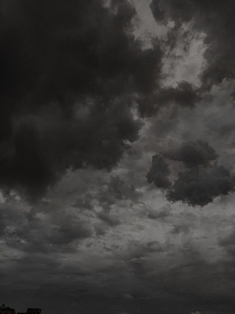 Heavy Clouds Aesthetic, Clouds Dark Aesthetic, Aesthetic Dark Clouds, Dark Clouds Painting, Cloudy Aesthetic Wallpaper, Smokey Aesthetic, Dark Clouds Aesthetic, Sin Aesthetic, Cloudy Aesthetic