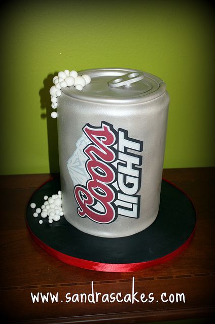 Coors Light Grooms Cake, via Flickr. Pastel, Coors Light Cake, Budweiser Cake, Birthday Cake Beer, Beer Can Cakes, Light Cake, Cake In A Can, Dad Birthday Cakes, Beer Cake