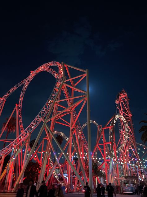 Carnival Roller Coaster, Knotts Berry Farm Photo Ideas, Rollacoaster Aesthetic, 6 Flags Aesthetic, Roller Coasters Aesthetic, 6 Flags Theme Park, Knott’s Berry Farm, Fun Park Aesthetic, Rollar Coasters Aesthetic