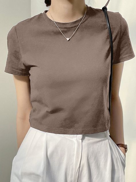 Brown Casual Collar Short Sleeve Fabric Plain  Embellished Slight Stretch Summer Women Clothing Blouse Outfit Casual, Dressy Casual Outfits, Plain Outfits, Korean Casual Outfits, Sleeves Clothing, Easy Trendy Outfits, Simple Trendy Outfits, Tshirt Outfits, Mode Inspo