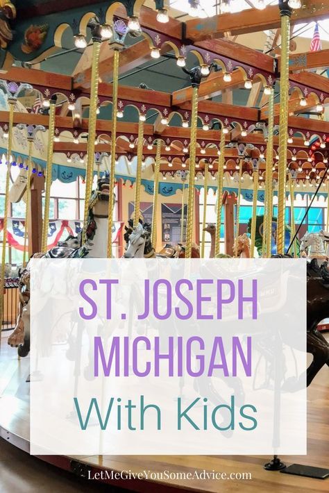 What to do in St. Joseph, Michigan with kids: A family-friendly guide that including a children's museum, interactive fountain, and pizza near the beach. via @someadvice St Joseph Michigan Things To Do, St Joe Michigan, Saint Joseph Michigan, Michigan Family Vacation, Museum Interactive, Midwest Getaways, Fun Places To Visit, St Joseph Michigan, Travel Michigan